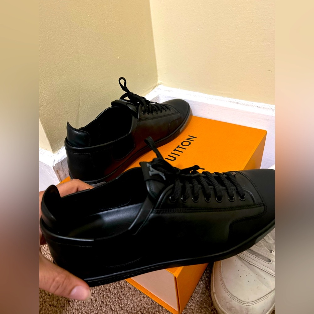 ***Louis Vuitton Sneakers *** Actual size is 11 but fits US 12.